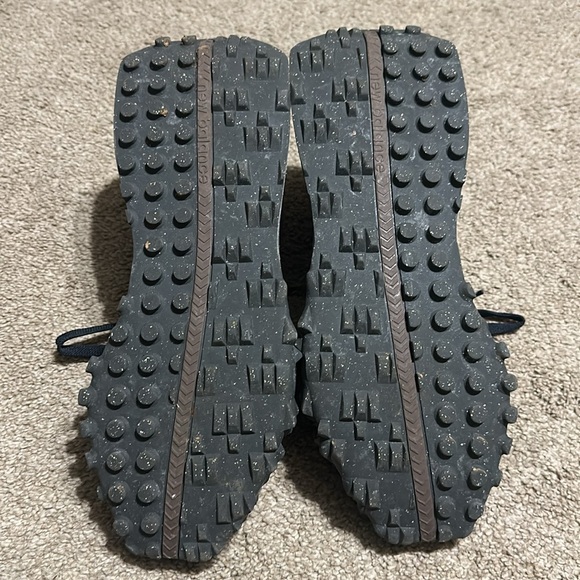 Figs x New Balance 327 Men’s 9.5 - Picture 3 of 3